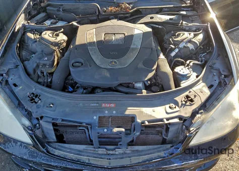 2007 Mercedes-Benz S 550 z USA, uszkodzony, nr VIN WDDNG71X87A086173